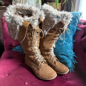 Ruff Hewn - Faux Fur Lined Tan Lace-Up Boots - Women’s 9